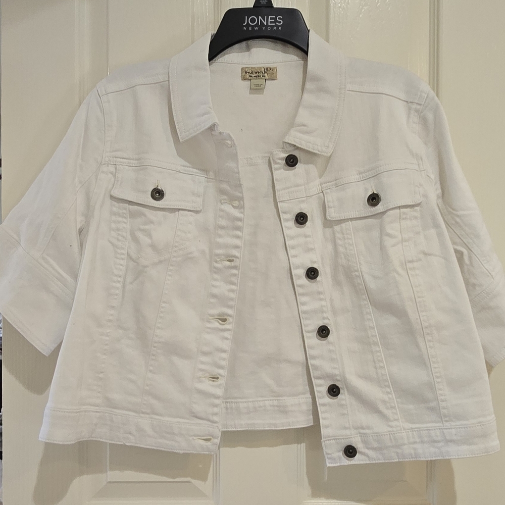 NWT!! ONE WORLD Classic White Jacket